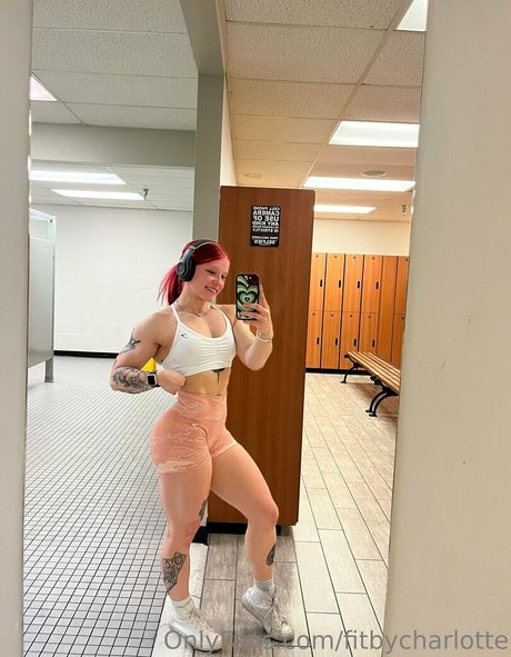 fitbycharlotte hübsche heiße bild