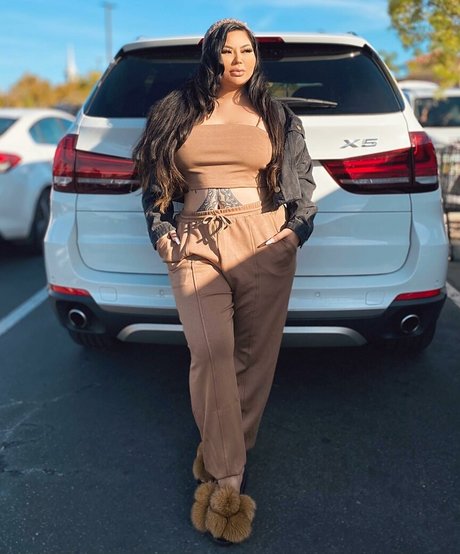 Mizuki Brown kostenlose akt archiv