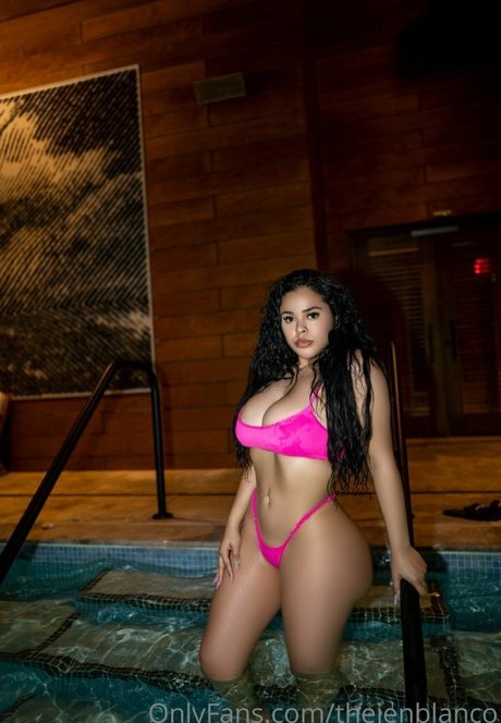 bekleidete onlyfans erwachsene nackt fotos