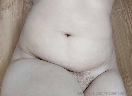 madimoonnsw heiße pornostar bild