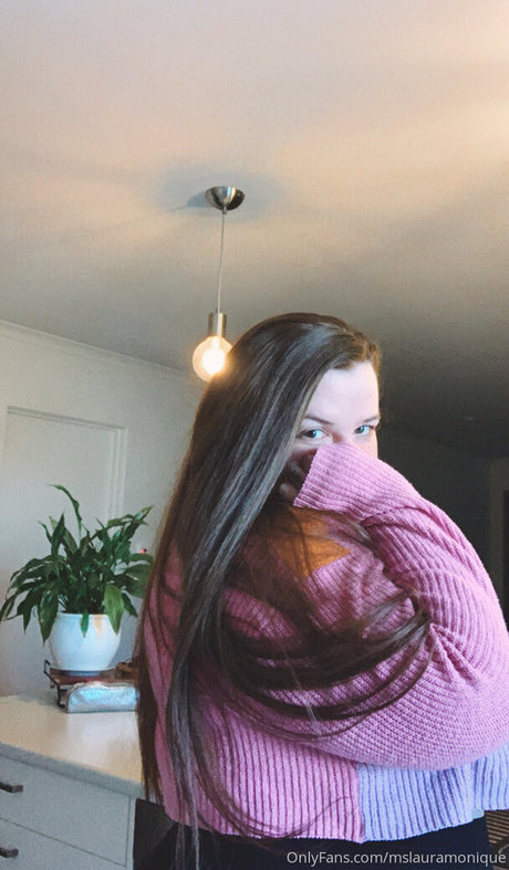 mslauramonique model foto