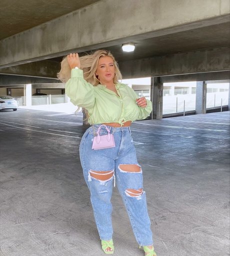 blonde gangbang-onlyfans exklusive hübsche bilder