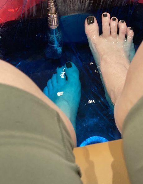 menarepotatoes schauspielerin erwachsene bild