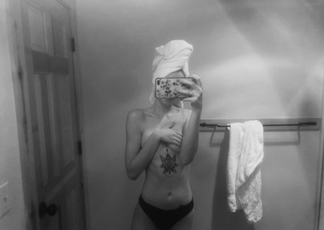 lovableliv schauspielerin schöne foto