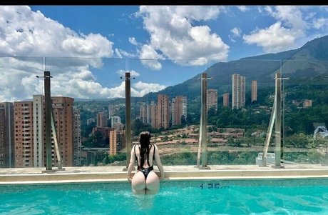 Queencaitertot xxx erotische bild