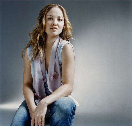 Erika Christensen exklusive top foto