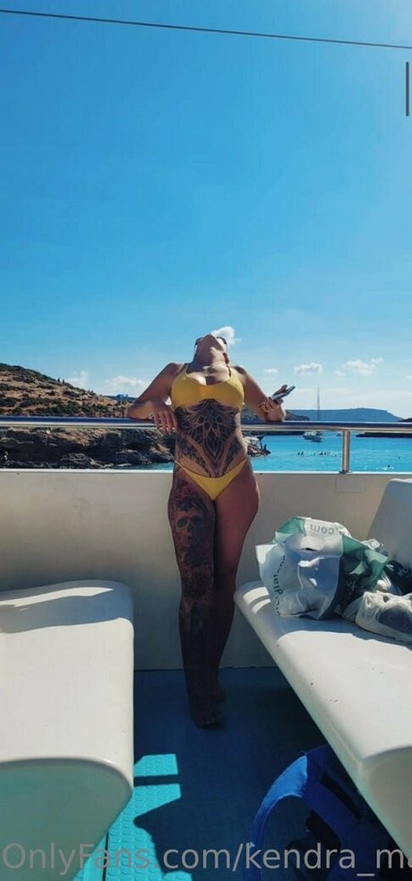 kendra malta erotische akt galerien