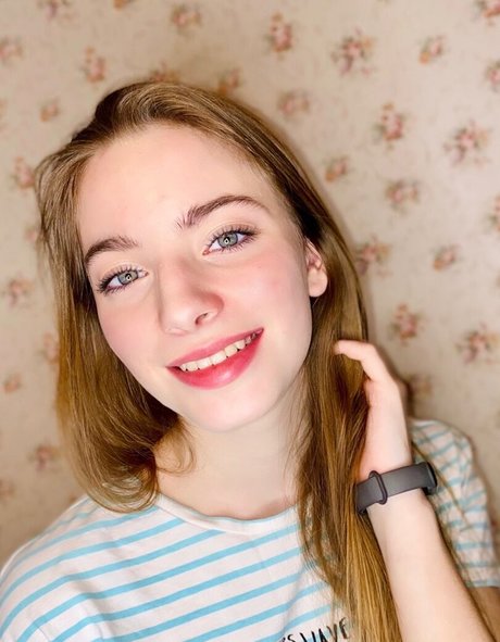 Anna Gloss porno beste fotos