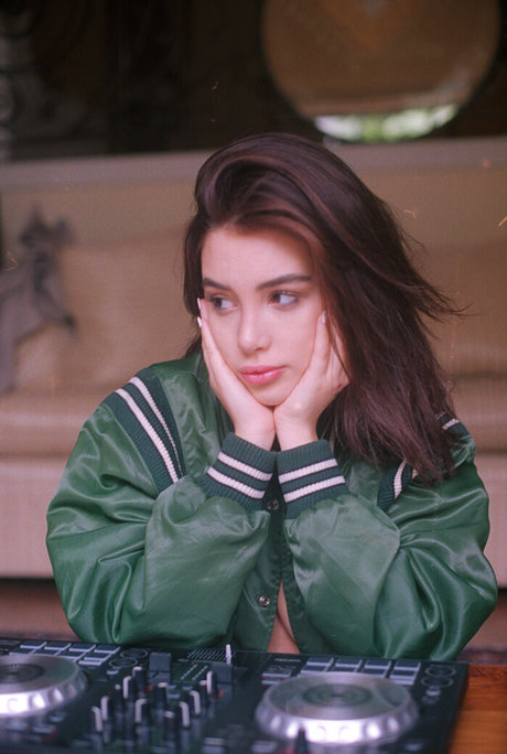 Ella Orten nacktheit erwachsene foto