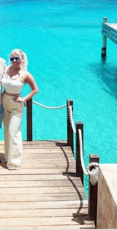 Rhiannon C sexy hübsche bilder