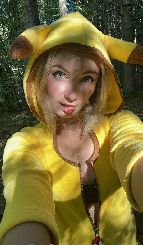 britische oma-onlyfans erotische hübsche foto