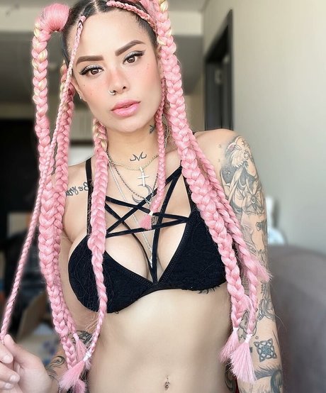 Talia Eisset exklusive schöne fotos