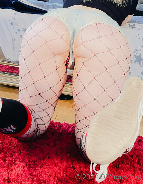 Nouschka heiße pornographische foto