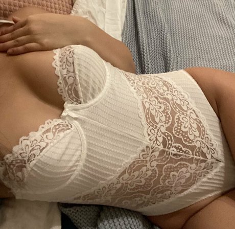 Sanri0bitch model sexy foto