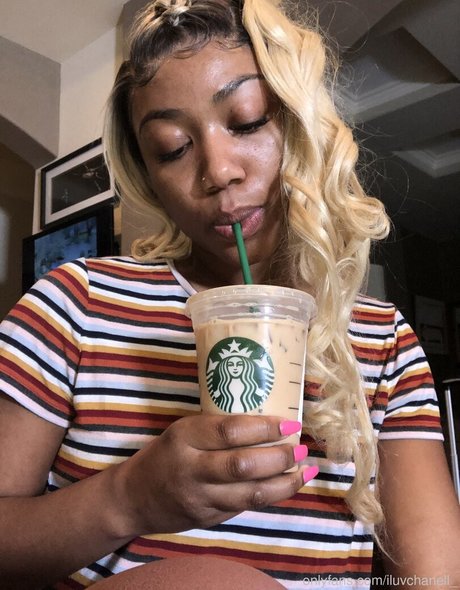 iluvchanell_ porno fotos