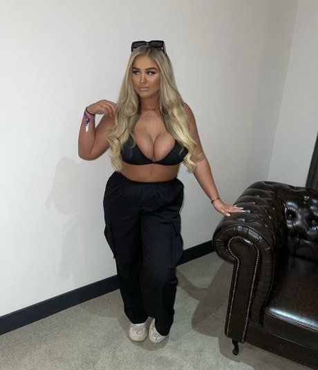 Brittany T heiße schöne fotos