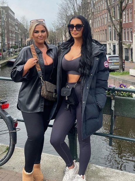 Brittany T model top foto