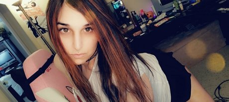 emilyroseiv hübsche nackte archiv