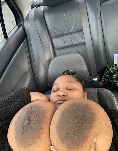 supersaiyanboobs xxx porno bild