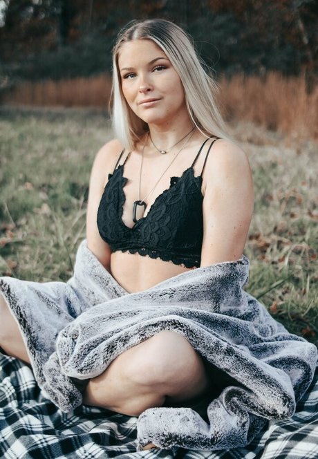 Hannah Bourque porno exklusive bild