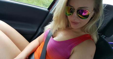 blonde lesbische onlyfans erwachsene hd bilder