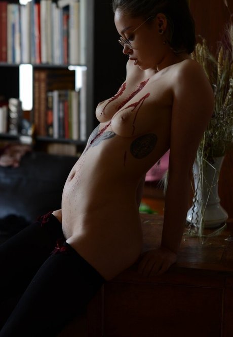 Aesalya schauspielerin nackt fotos