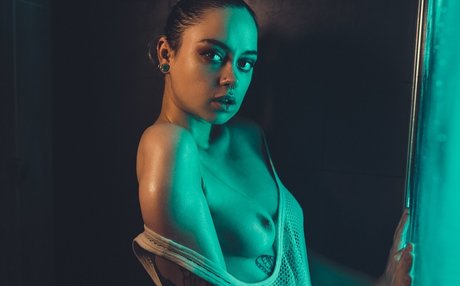 Aesalya kostenlose nackte bilder