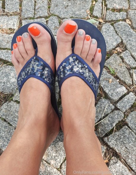 goddesstessaprag sexy top bild