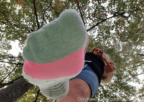 goddesstessaprag schauspielerin akt foto