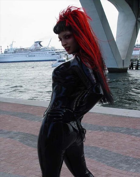 teen lesben onlyfans kunst schöne archiv