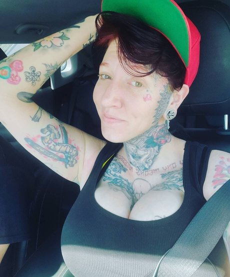 ChrystalNevius porno nackten galerien