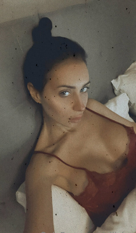 alliciya erotische hübsche foto