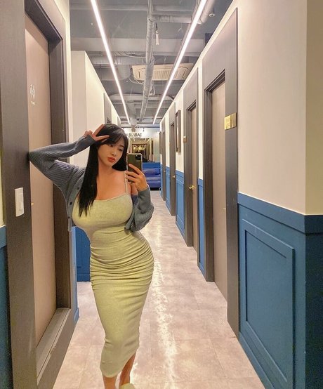 Tasha Y erotische heiße foto