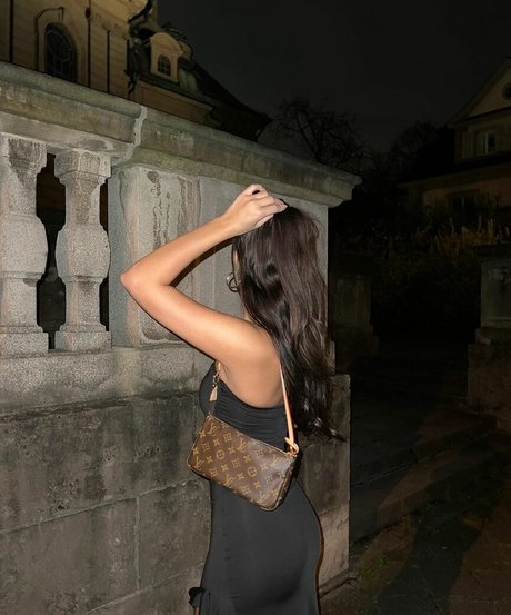 Sydney Ramolla porno nackte fotos