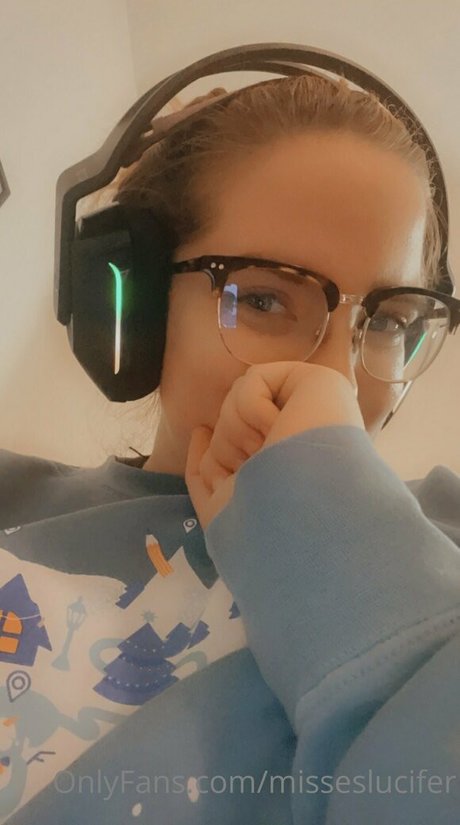 lucigonewild pornostar schöne bild