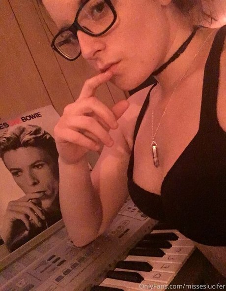 lucigonewild nacktheit perfekte bild