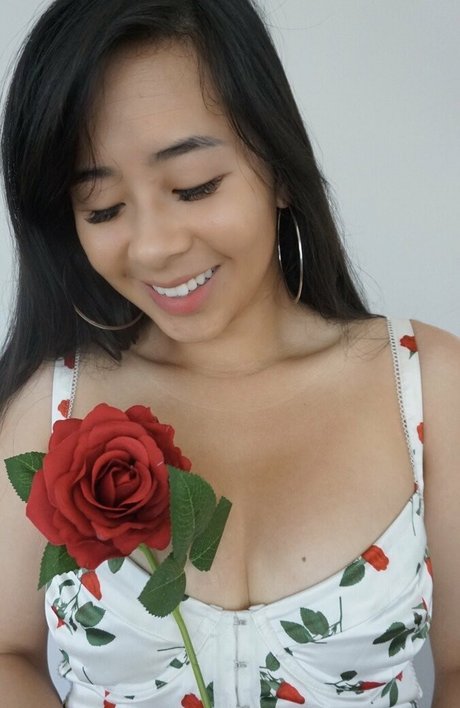 pawg ebenholz onlyfans hübsche akt bild