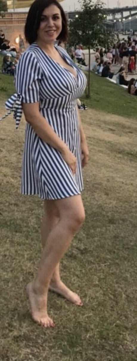 Natalia B perfekte erwachsene foto