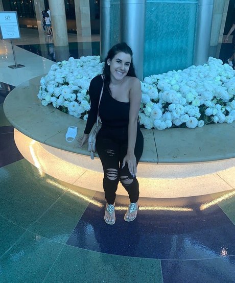 Lizzy Rae erotische freie bilder