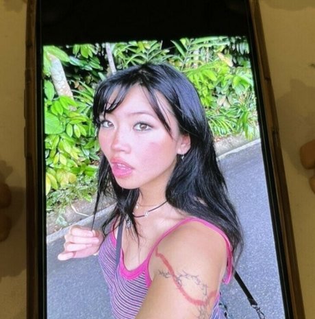 Beabadoobee pornostar kunst galerie