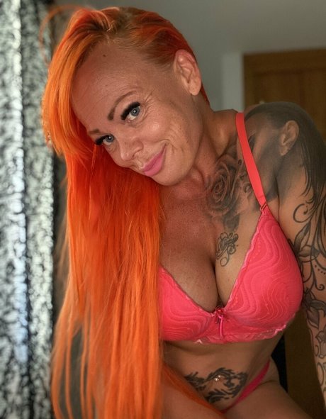 loving queent model schöne fotos