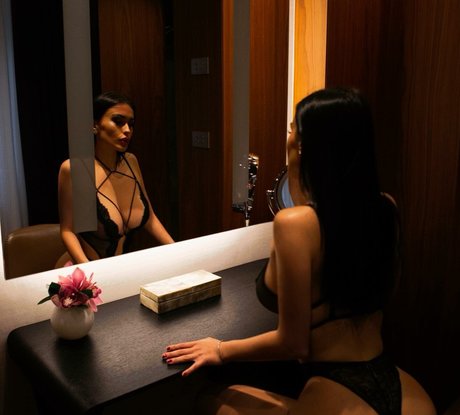 Lucrezia De Lellis erotische hd galerien