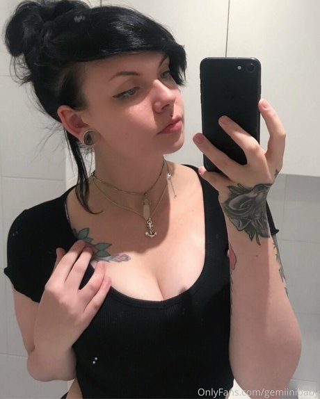 gemiinibaby schauspielerin perfekte fotos