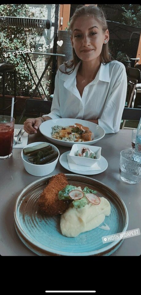 gefälschte titten nur fans hd nackte foto