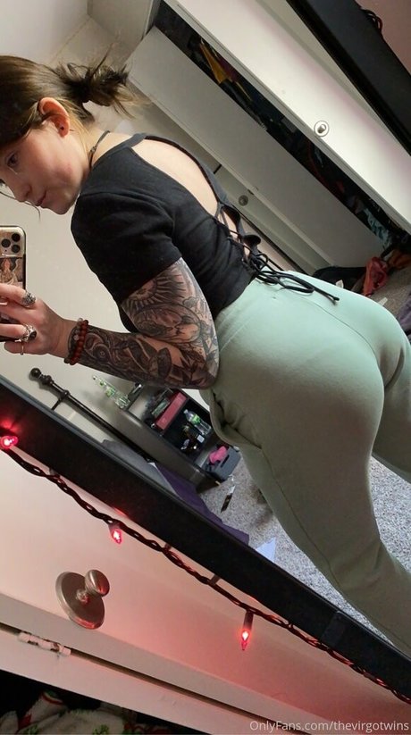 thevirgotwins nackte fotos