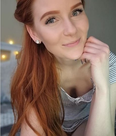 sportliche blonde onlyfans nackt porno bilder