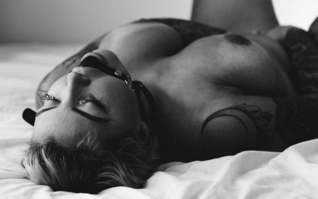 lunalynn26 kunst sexy galerien