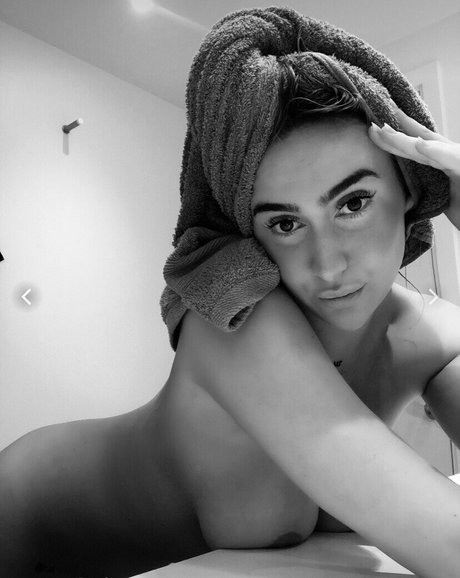 emma sofia nielsen perfekte nackt bild