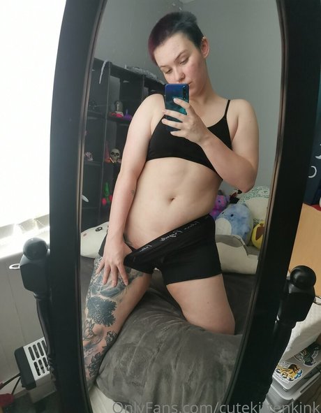 Cutekittenkink nacktheit kostenlose bild