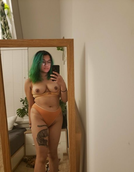 Marymanlet hübsche nackte foto